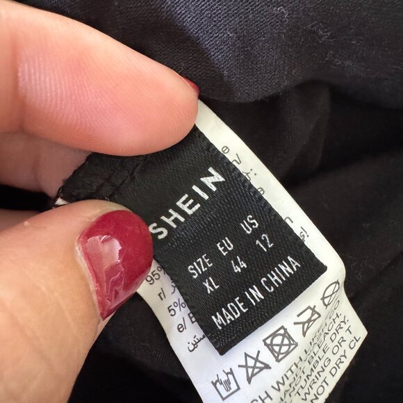 SHEIN Black Off Shoulder T-Shirt Dress with Gold Buckle Strap – Size XL - Picture 6 of 6